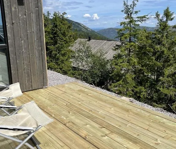 Stylish At Lifjell With Jacuzzi And Sauna *